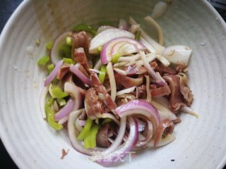 Lamb Crispy Bones Mixed with Onion recipe