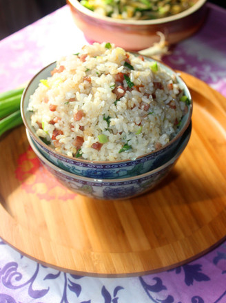 Fried Rice with Scallion and Red Intestine recipe