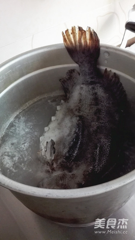 Warm Sea Cucumber Fish Skin recipe