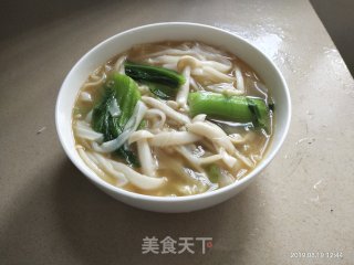 Boiled Hor Fun with Seafood, Mushroom and Poached Egg recipe