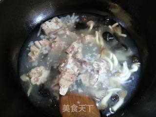 Three Fresh Soup with Fungus and Mushroom recipe