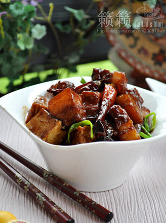 Thousand-page Tofu Braised Pork recipe