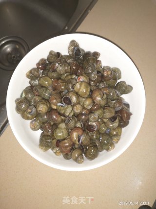 Snail and Duck Feet in Clay Pot recipe