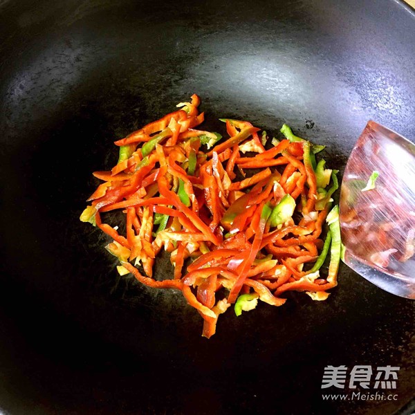 Fried Pork with Chili recipe