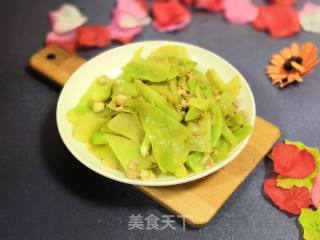 Quick-hand Dish Made in Ten Minutes-lettuce with Minced Meat recipe