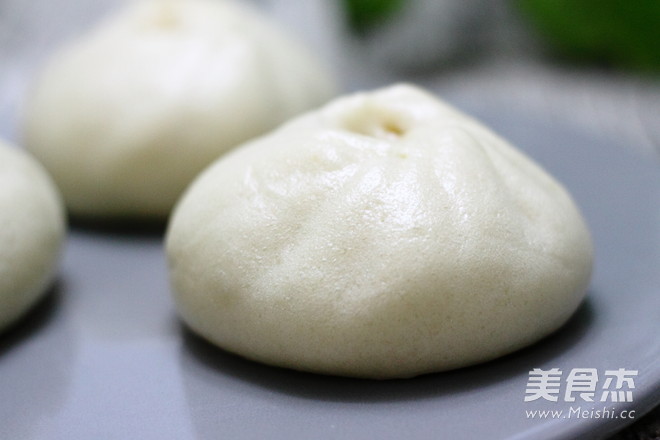 Pork Buns with Mushroom Sauce recipe