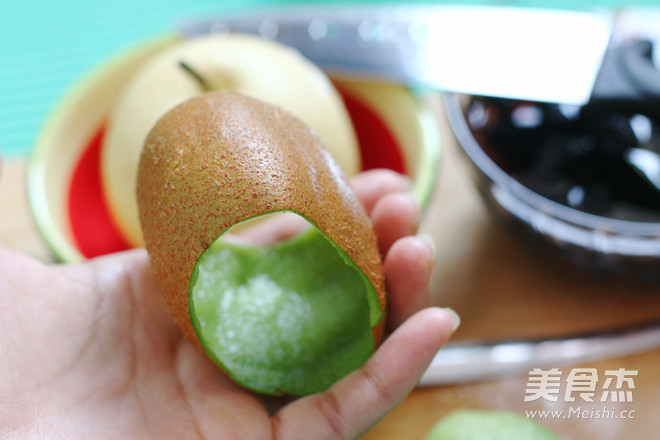 Yogurt Fishing [with Washed Mulberries without Fading, Kiwi Fruit is Dug Out Completely recipe