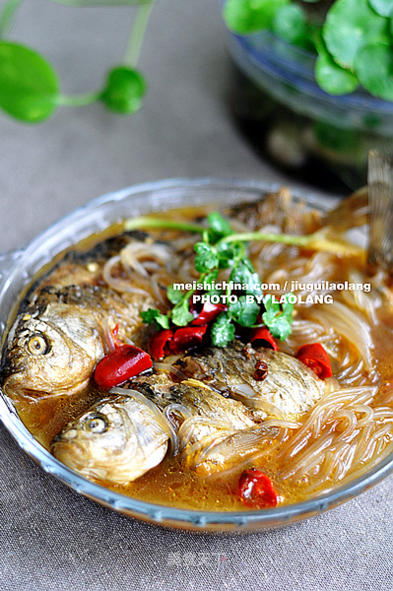 Stewed Noodles with Crucian Carp recipe
