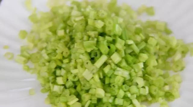 Celery Bao Stir-fried Minced Pork recipe