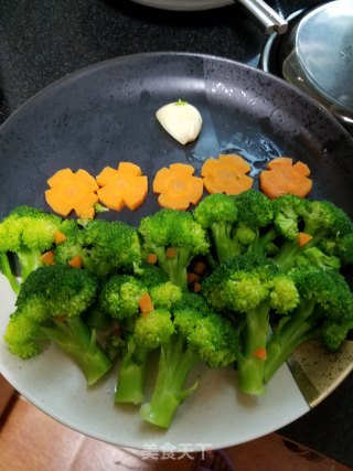 Broccoli Low-fat Breakfast recipe