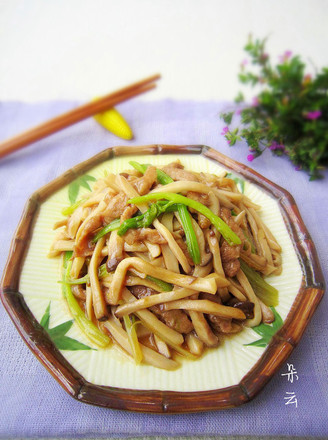 Stir-fried Shredded Pork with Pleurotus Eryngii recipe