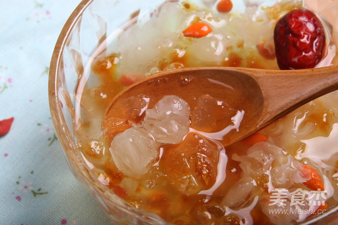 Saponaria Rice Peach Gum White Fungus Soup recipe