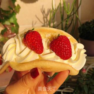 Korean Strawberry Cake recipe