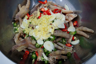 Lemon Sour Chicken Feet recipe