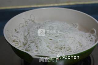 Beef Stir-fried Rice Noodles recipe