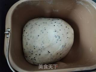 #饼机#black Sesame Bean Paste Bread recipe