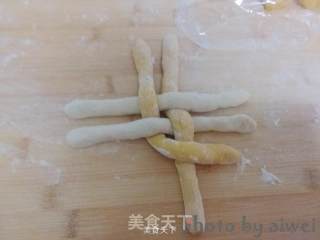 Pumpkin Hydrangea Honey Bean Buns recipe