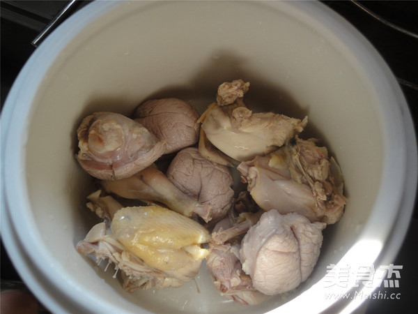 Stewed Partridge with Cordyceps recipe