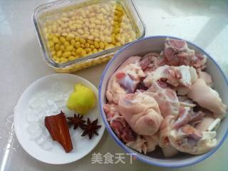 Soy Pork Trotters in Clay Pot recipe