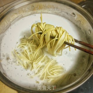 Hot Noodles with Sesame Paste recipe