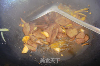 Stir-fried Pork Liver--a Good Product for Nourishing Blood recipe