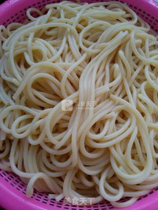 Spaghetti with Tomato Meat Sauce recipe