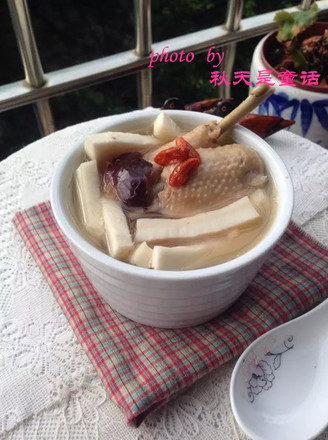 Cantonese Coconut Chicken Soup