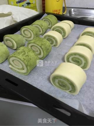 Matcha Manju Two-color Roll recipe