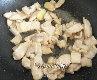 Stir-fried Pork with Garlic Moss Fungus recipe