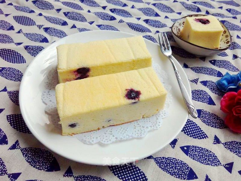 #aca烤明星大赛# Oil-free Blueberry Yogurt Cake recipe
