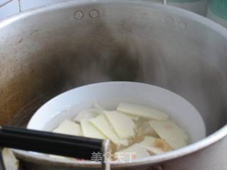 Winter Bamboo Shoots and Pickled Vegetable Soup recipe