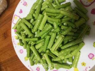 Stir-fried Long Beans with Minced Meat and Mushrooms recipe