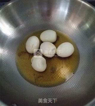 Stir-fried Cauliflower with Tiger Skin Egg and Pork Slices recipe