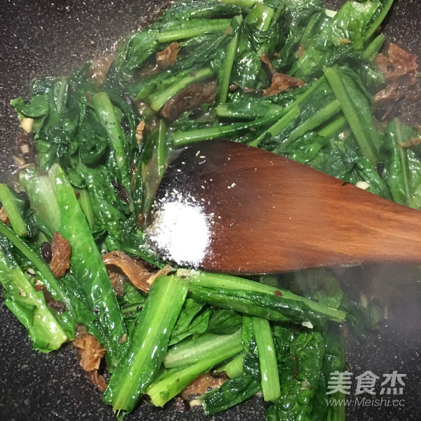 Stir-fried Wheat Dishes with Dace in Black Bean Sauce recipe