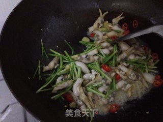 Fried Razor Clams with Leek recipe