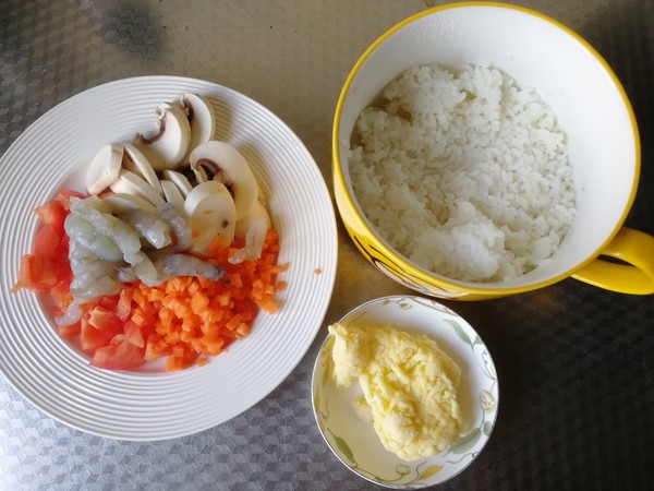 Baked Rice with Tomato, Mushroom, Shrimp and Cheese recipe