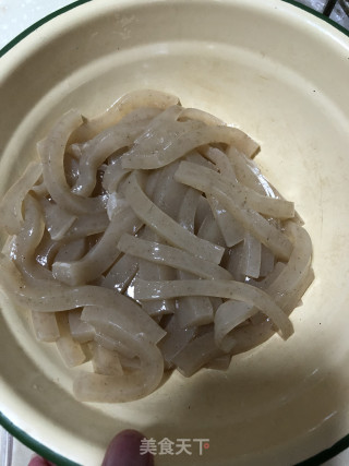 Sour and Spicy Konjac Shreds recipe