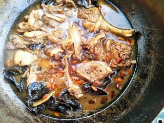 Stewed Duck with Chinese Fungus and Wolfberry recipe
