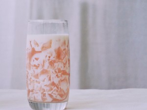 Summer Special Drink—n Kinds of Possibilities for Various Fruits to Hit Milk, White Jelly recipe