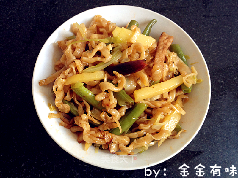 Braised Noodles with Pork and Beans recipe