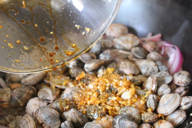 Fried Clams with Meatballs recipe