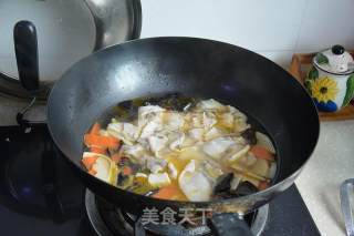 Fungus and Winter Bamboo Shoots Fish Soup recipe