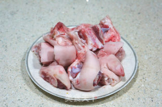 [yiwu] Soybean Stewed Pig's Feet recipe