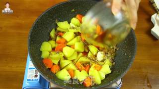 Stir-fried Potatoes with Korean Minced Beef recipe