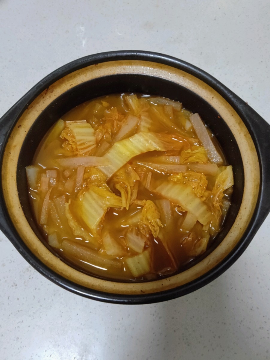Radish and Cabbage Spicy Soup