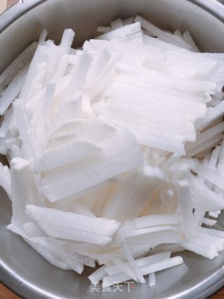 Vegetarian Stir-fried Chili and White Radish recipe