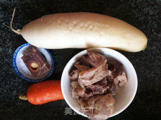 Salty Bone Ham and Radish Soup recipe