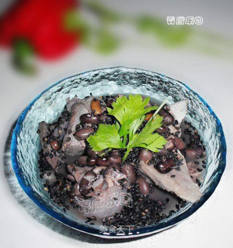 Black Sesame and Black Bean Bone Soup recipe