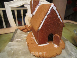 Give Him A House to Eat at Christmas---gingerbread House recipe