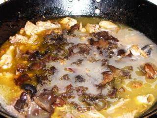 Chicken Stewed Fungus recipe